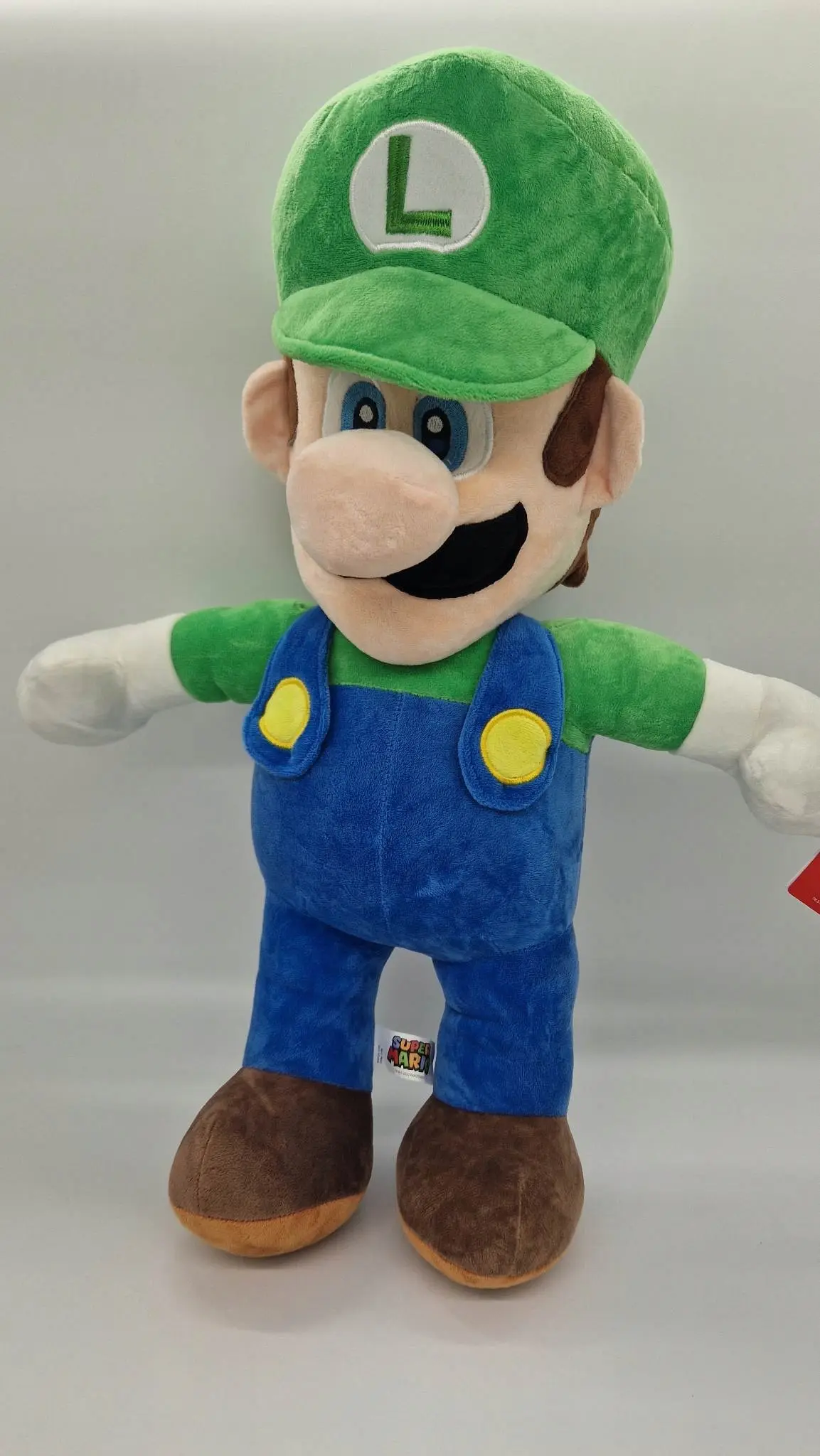 Maskotka Super Mario Luigi 60cm z licencją - produkt Fundacji Fun and Drive Dzieciom