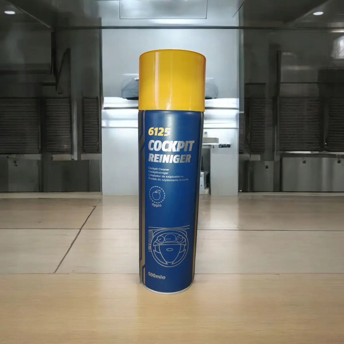 Środek do czyszczenia kokpitu MANNOL Apple 500 ml preparat do plastików - zdjęcie 2