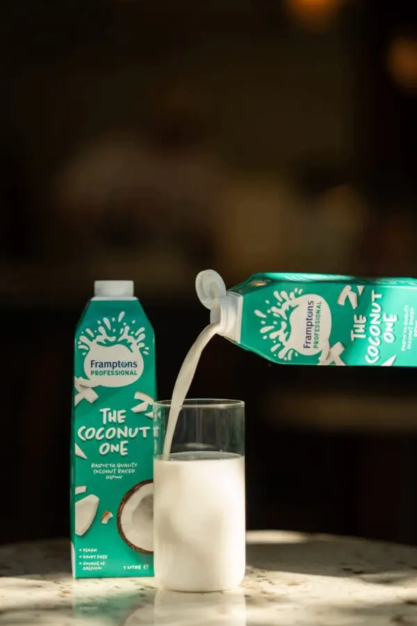 MOYA Framptons Professional Coconut & Soy napój roślinny sojowo-kokosowy 1L - zdjęcie 2