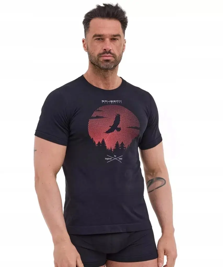 Koszulka męska merino wool BRUBECK krótki rękaw ORZEŁ czarna - produkt Fundacji Fun and Drive Dzieciom