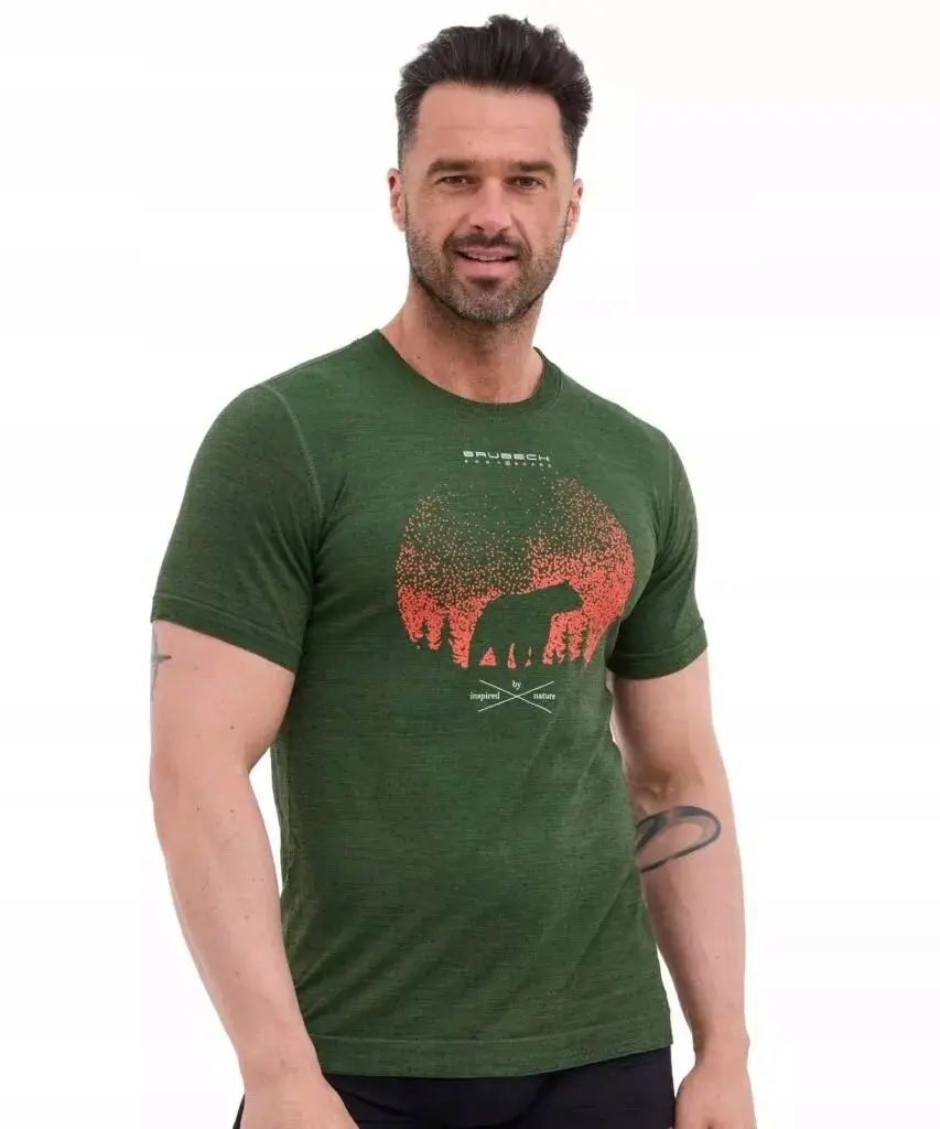 Koszulka męska merino wool BRUBECK krótki rękaw NIEDŹWIEDŹ zielona - produkt Fundacji Fun and Drive Dzieciom