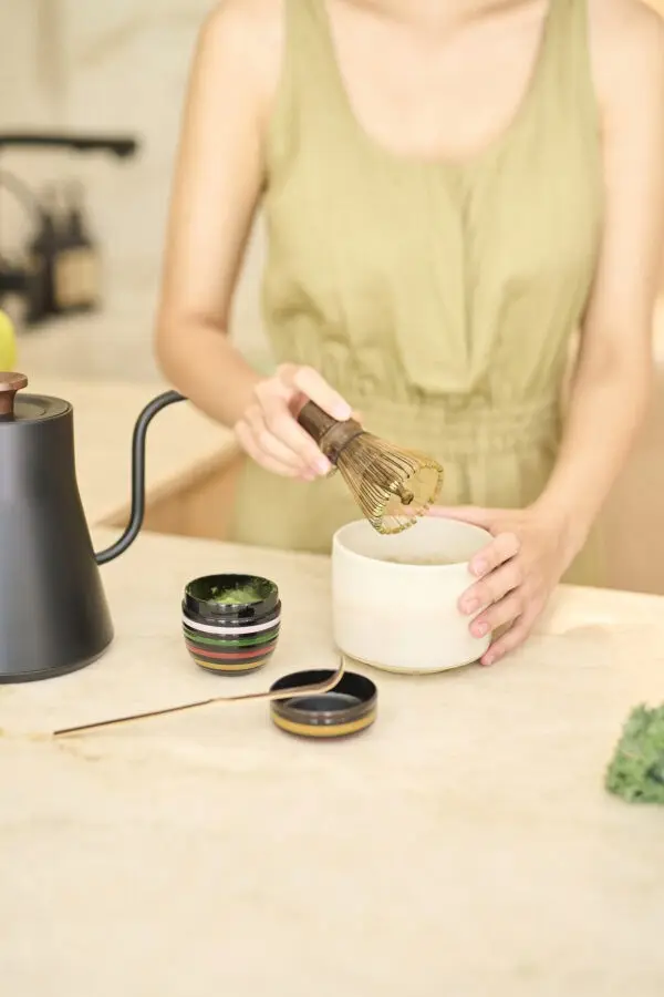 MOYA MATCHA Chasen miotełka z ciemnego bambusa do matchy - zdjęcie 3